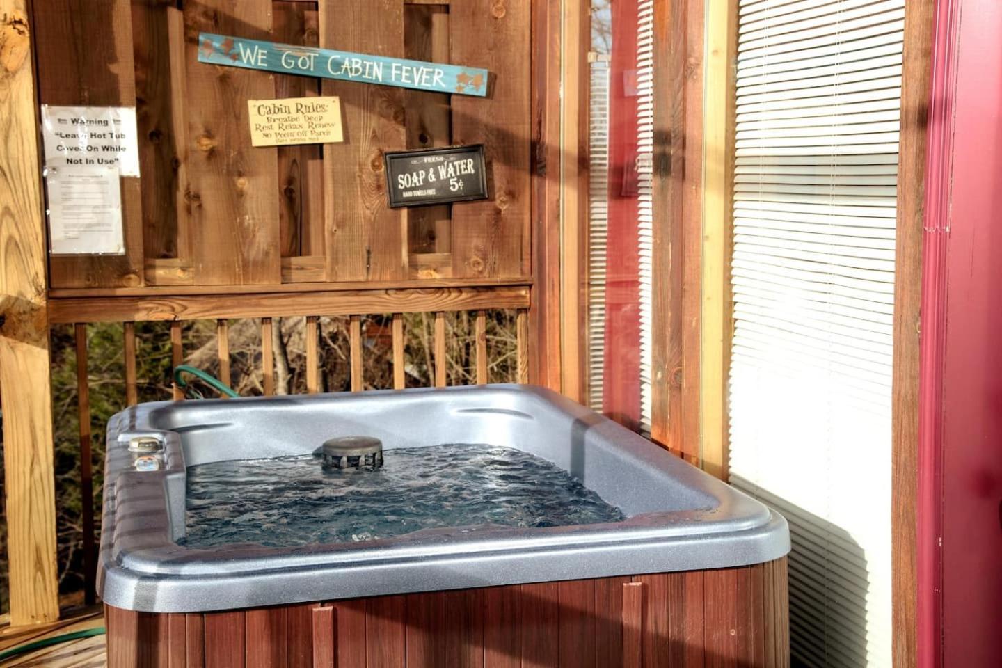 Views I Mins To Dollywood I Hot Tub I Pool Table Villa Sevierville Bagian luar foto
