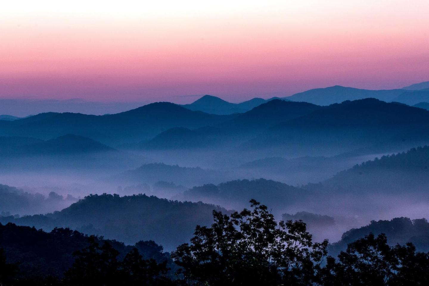 Views I Mins To Dollywood I Hot Tub I Pool Table Villa Sevierville Bagian luar foto