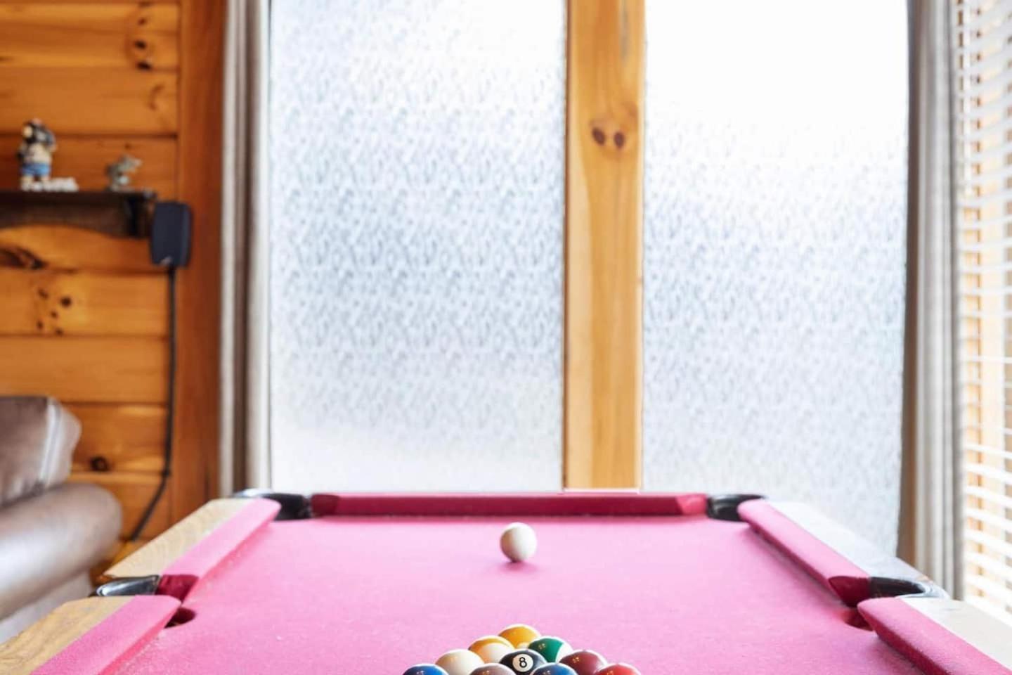 Views I Mins To Dollywood I Hot Tub I Pool Table Villa Sevierville Bagian luar foto