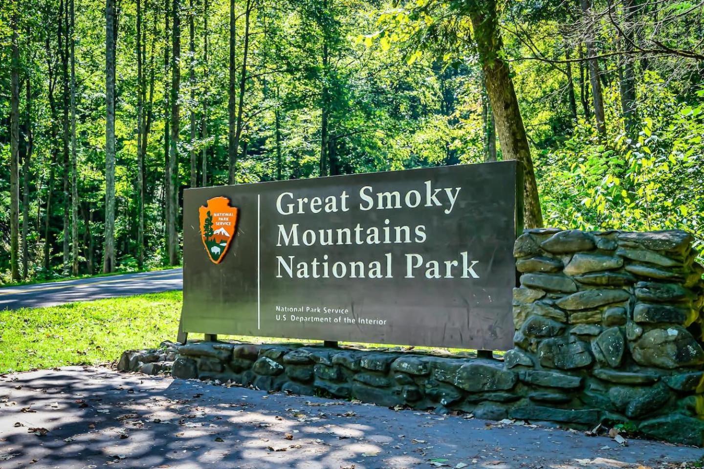 Views I Mins To Dollywood I Hot Tub I Pool Table Villa Sevierville Bagian luar foto