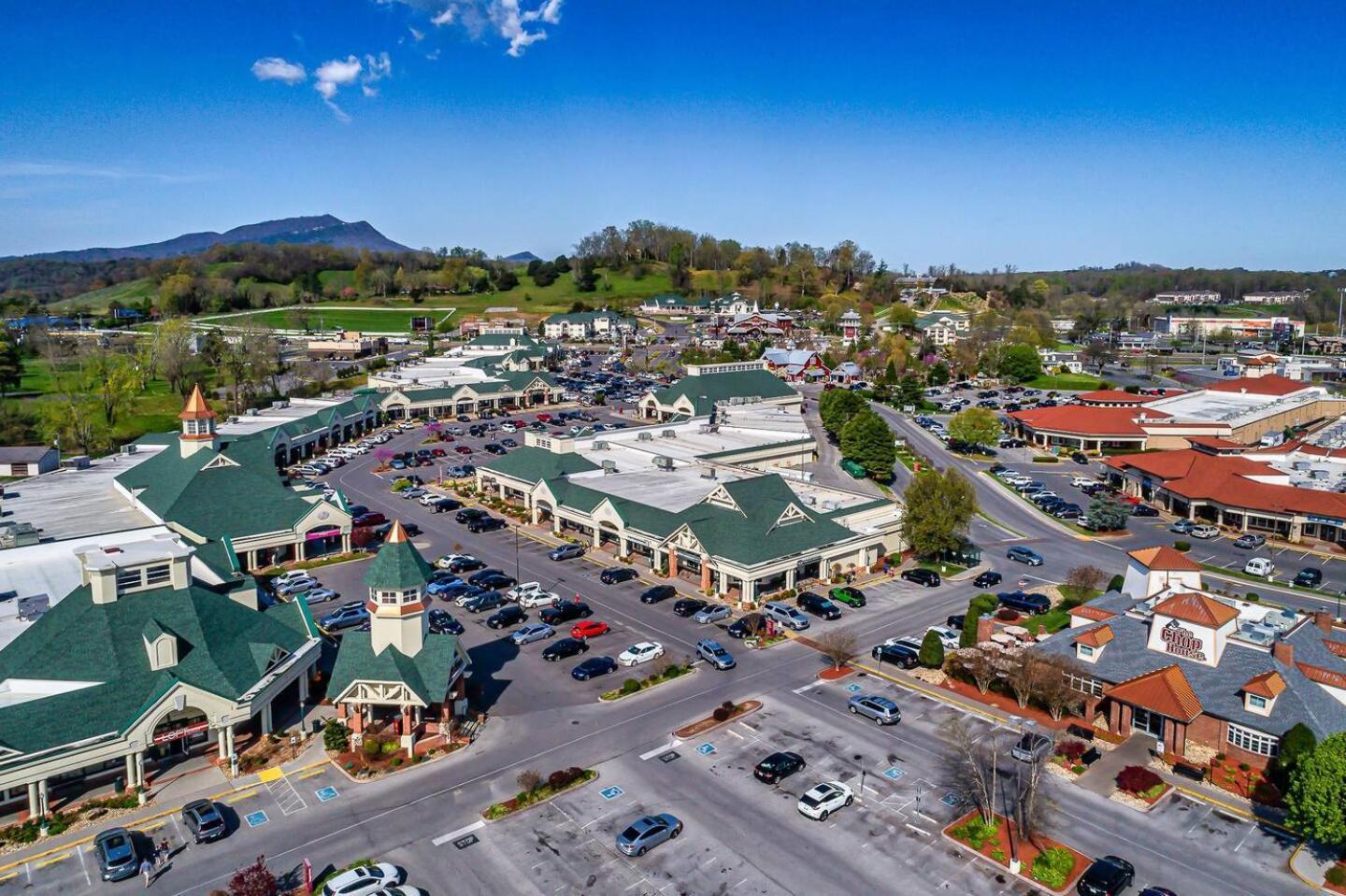 Views I Mins To Dollywood I Hot Tub I Pool Table Villa Sevierville Bagian luar foto